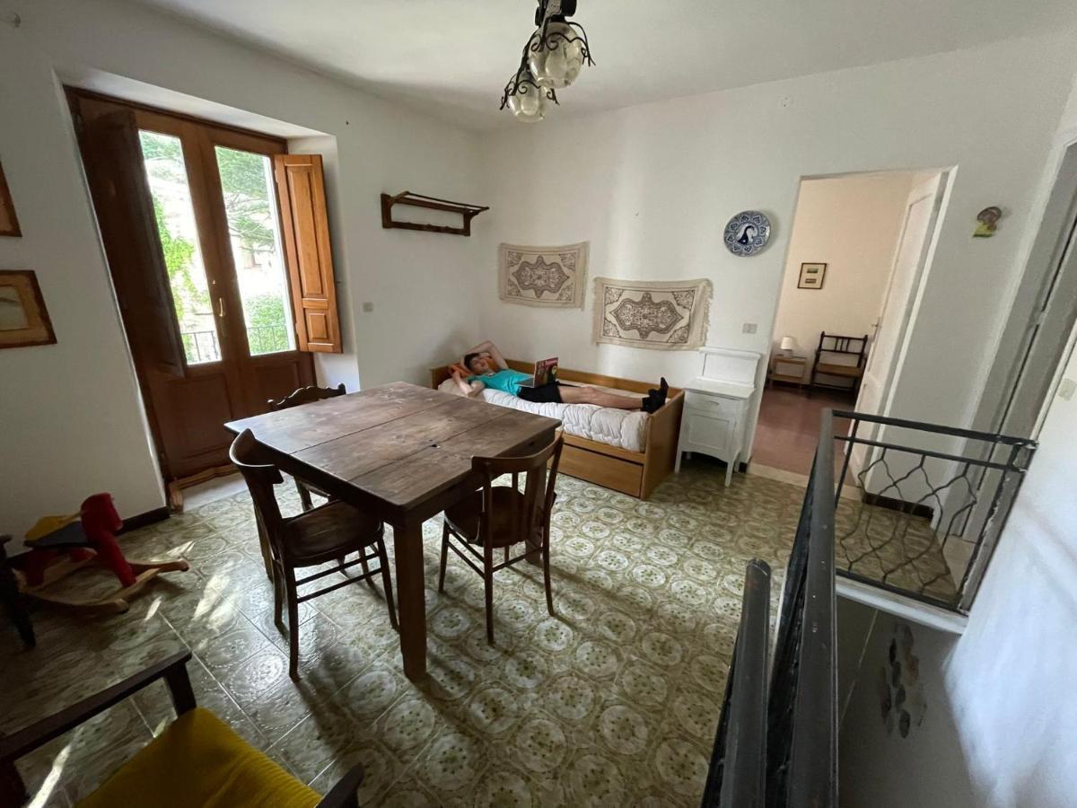 Cortile Via Sales 11 Apartment Erice Luaran gambar