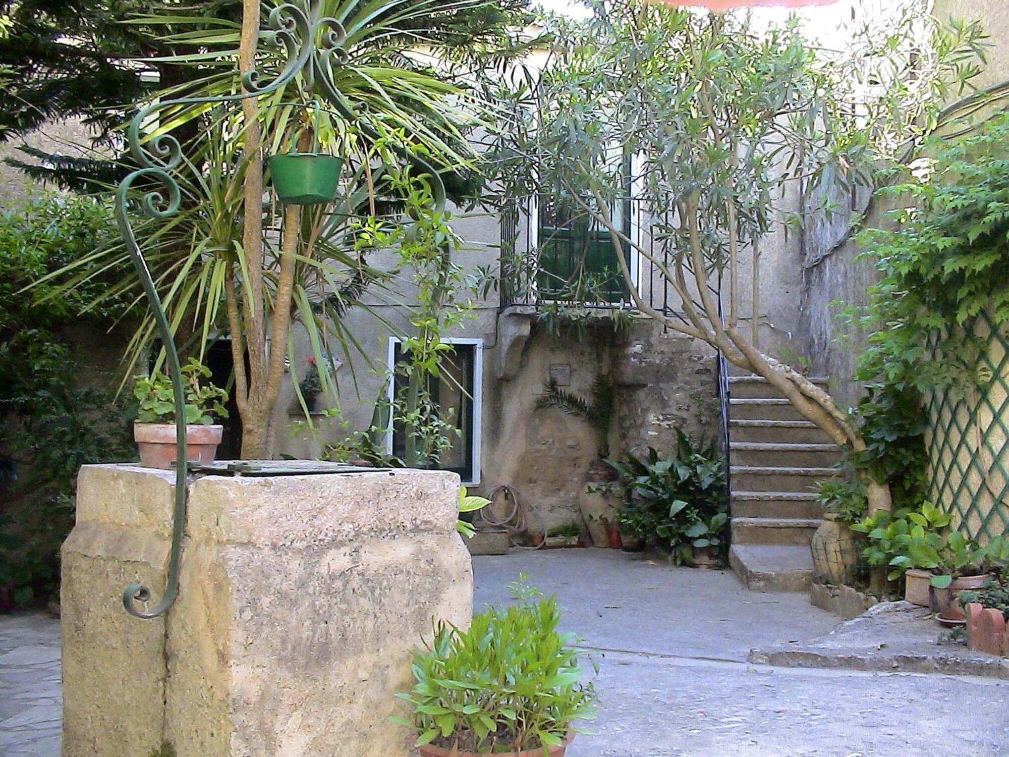 Cortile Via Sales 11 Apartment Erice Luaran gambar